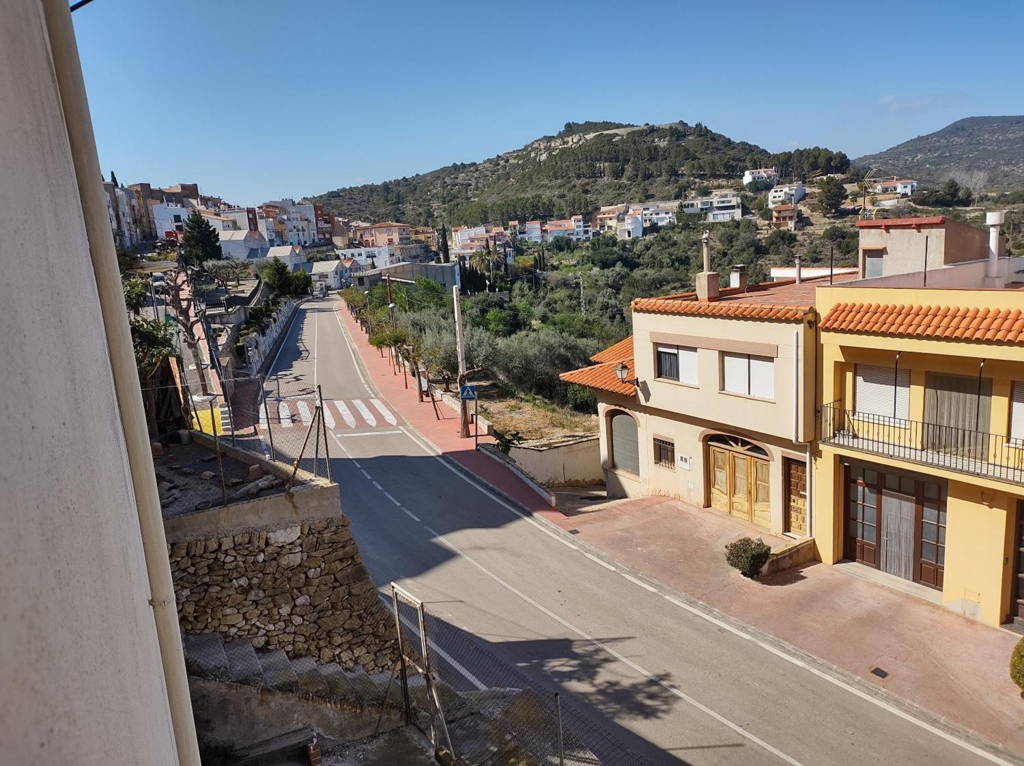 Tranquil And Spacious Townhouse In Historical And Picturesque Cervera Del Maestre Екстериор снимка