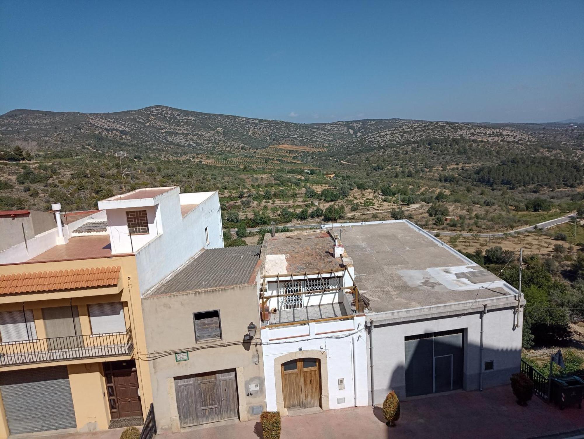 Tranquil And Spacious Townhouse In Historical And Picturesque Cervera Del Maestre Екстериор снимка